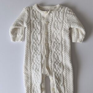 GAP Ivory Cable Knit Baby Footie